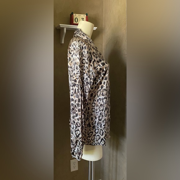 Robert Graham 100% silk leopard print sequins detail blouse balloon sleeves - Picture 4 of 16